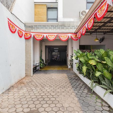 Reddoorz Plus Syariah Near Mall Pondok Indah Yakarta Exterior foto