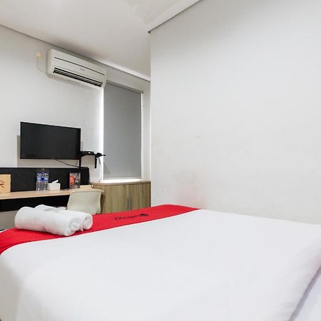 Reddoorz Plus Syariah Near Mall Pondok Indah Yakarta Exterior foto