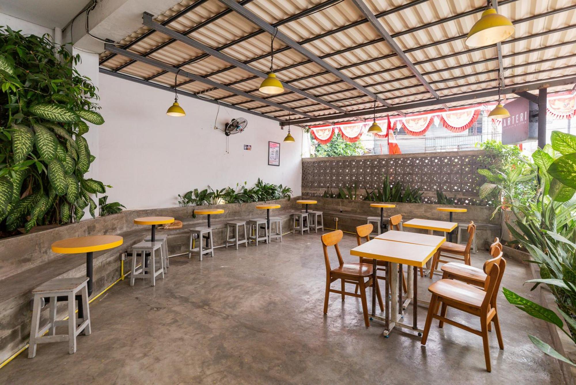 Reddoorz Plus Syariah Near Mall Pondok Indah Yakarta Exterior foto